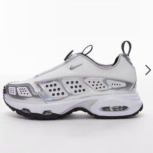 Nike Air Max SNDR sneakers in white